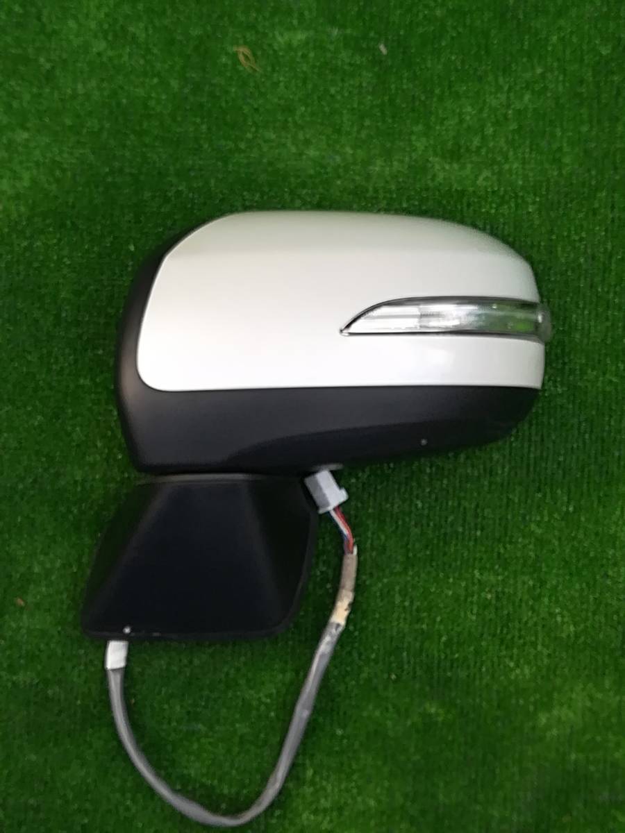 【沖縄発】LA100S ムーヴカスタム ドアミラー左(動作確認済)拍卖