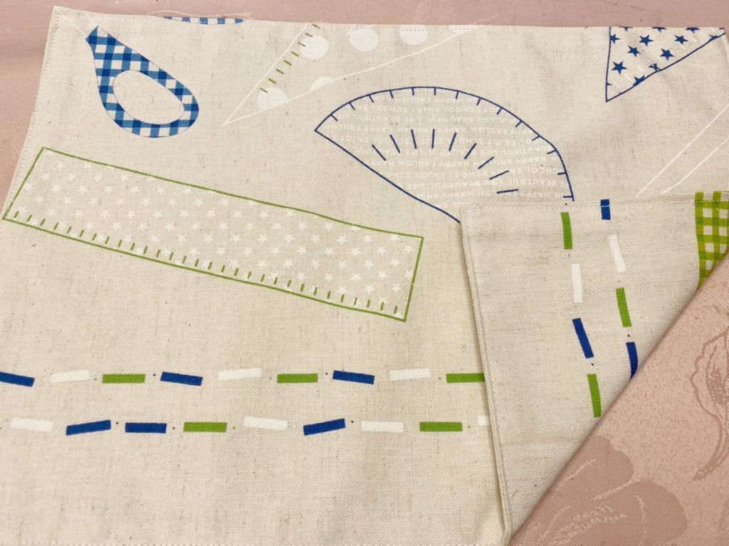 No.135 裏付ランチョンマット ハンドメイド 25x35 文具柄拍卖