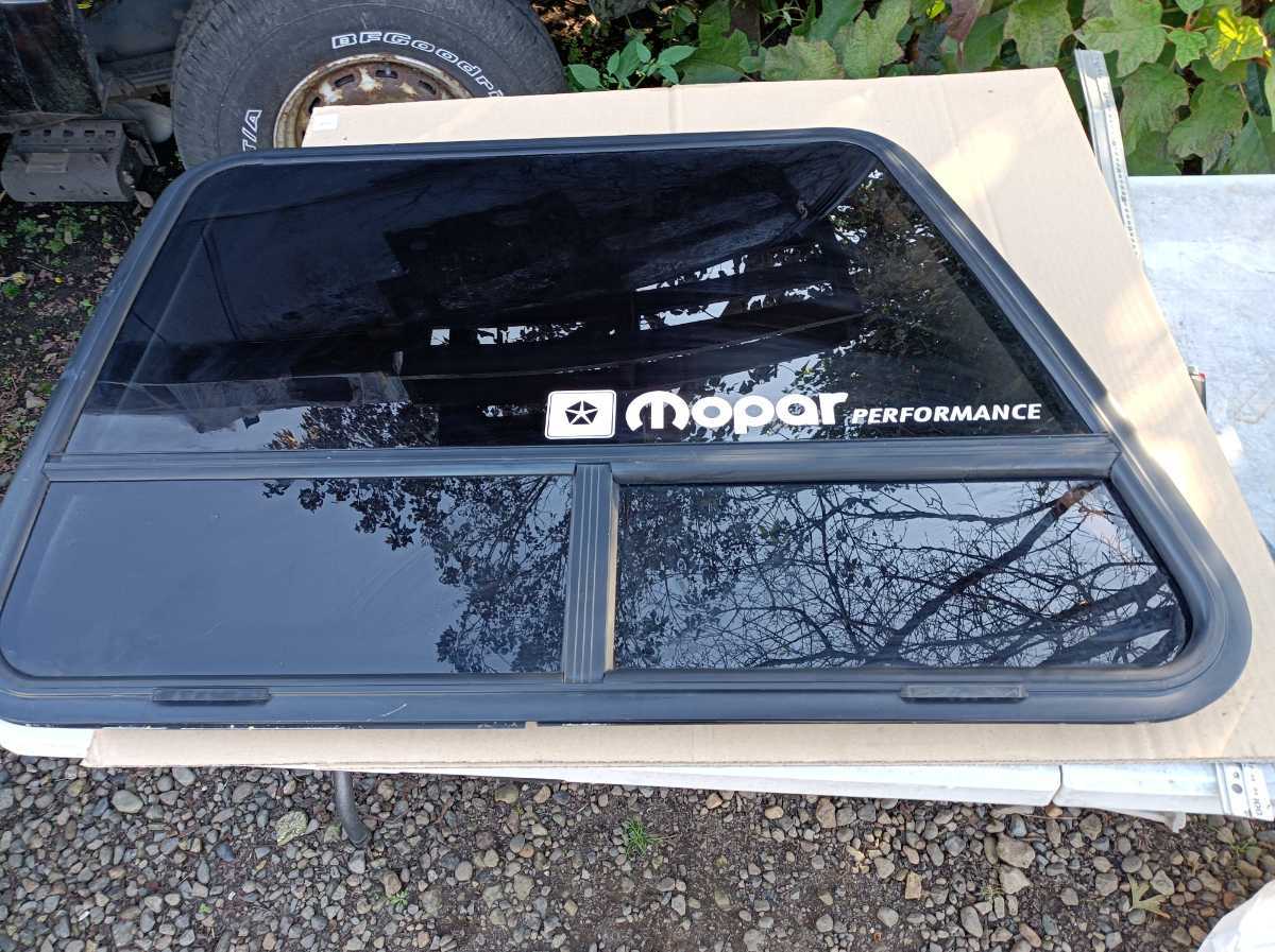 ダッジ ラムバン 95 キャンピングガラス サード左 B2500拍卖