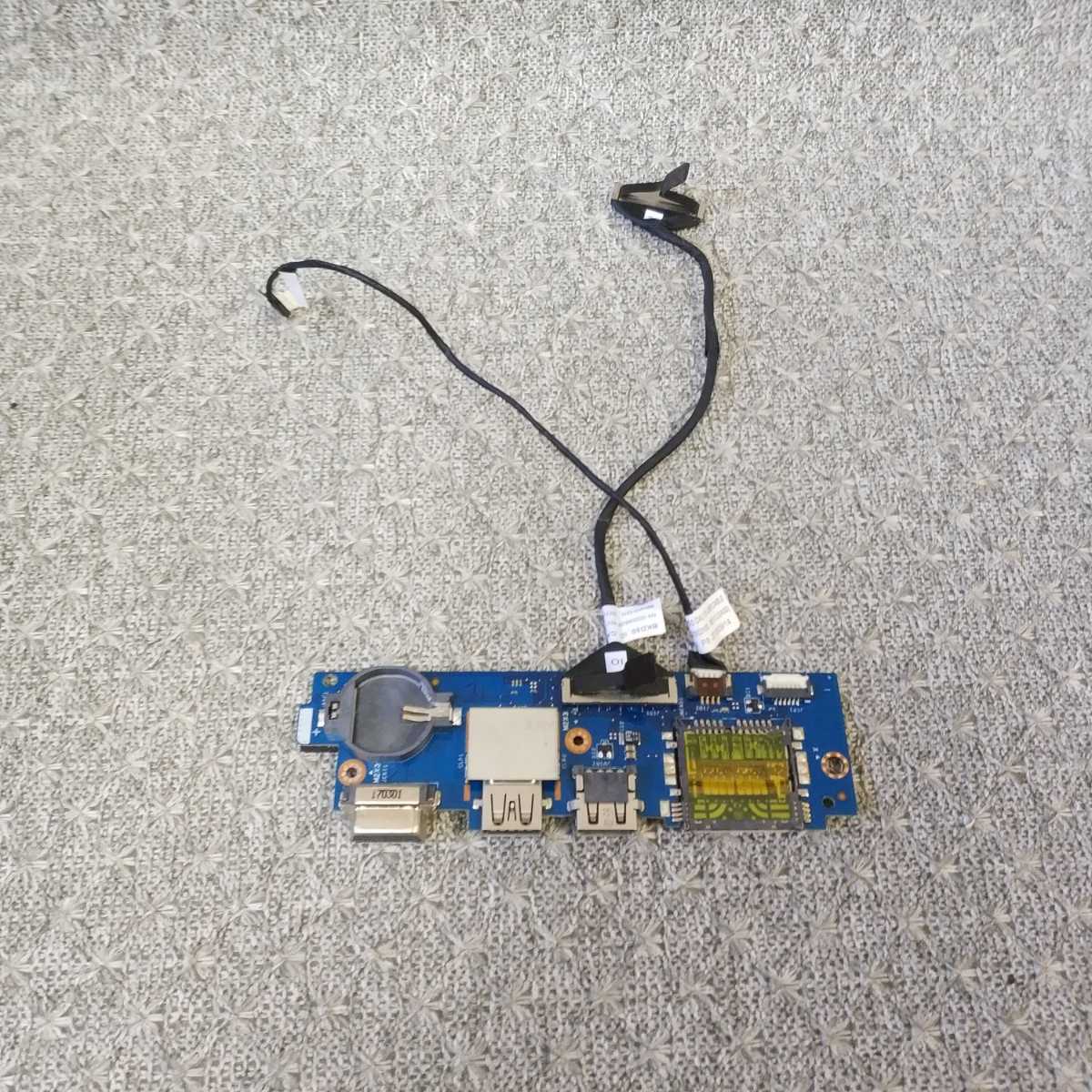 即日発送 送料198円 ★ Dell Vostro 5568 P62F 等用 電源ボタン+ USB+ VGA+ SDカードボード ★ LS-D821P 04T5M8 ★ 動作確認済み A332拍卖