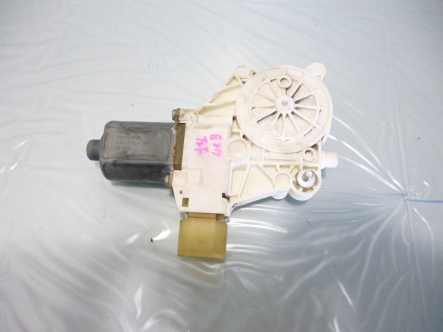 ★BMW 1シリーズ E87 左 フロント ドア パワーウィンドウ モーター★拍卖