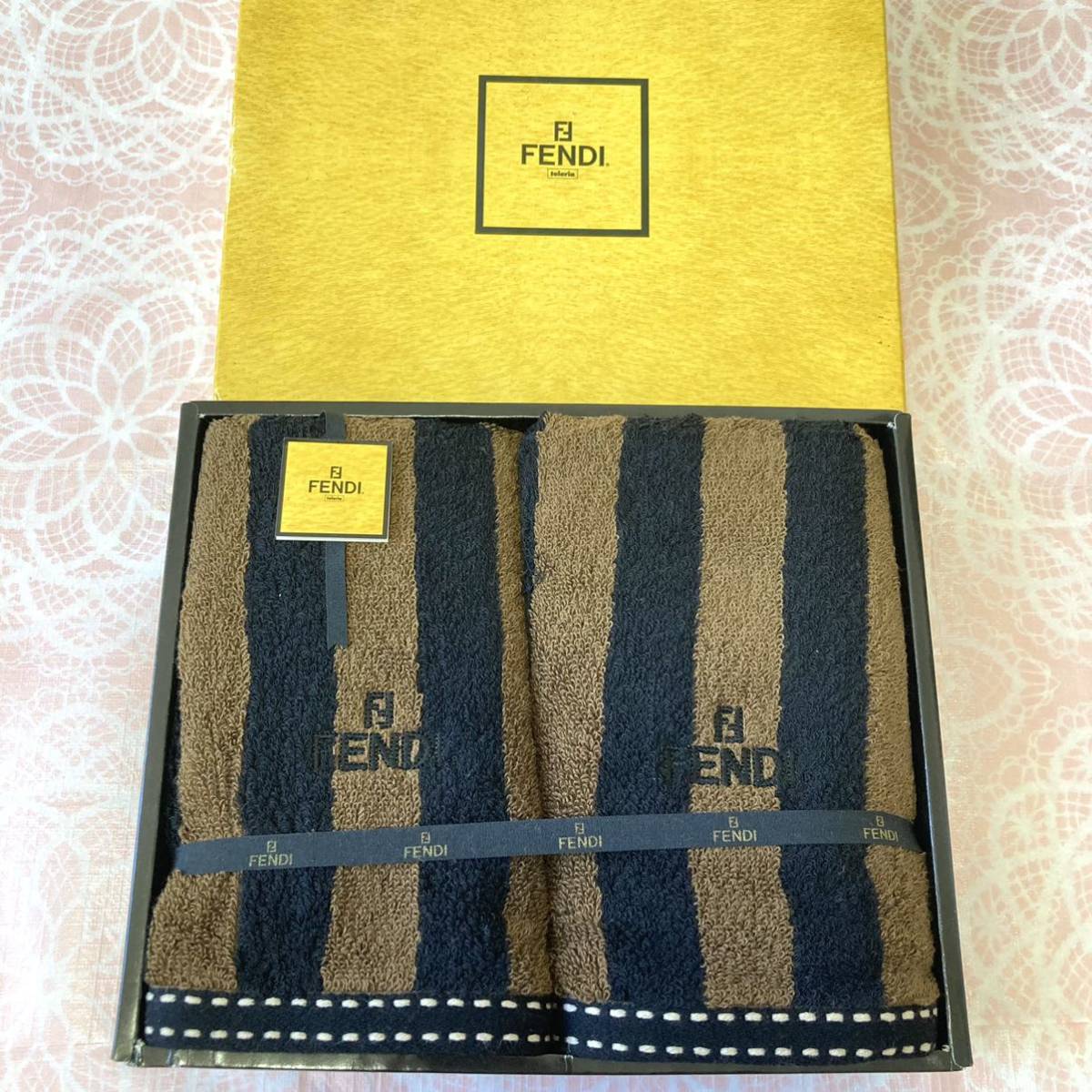 【希少】新品/FENDI/フェイスタオル/2枚/正規品/フェンディ/ズッカ柄/茶系/未使用/茶色/ブラウン/匿名発送/即決あり/タオル/ペカン柄/箱無拍卖