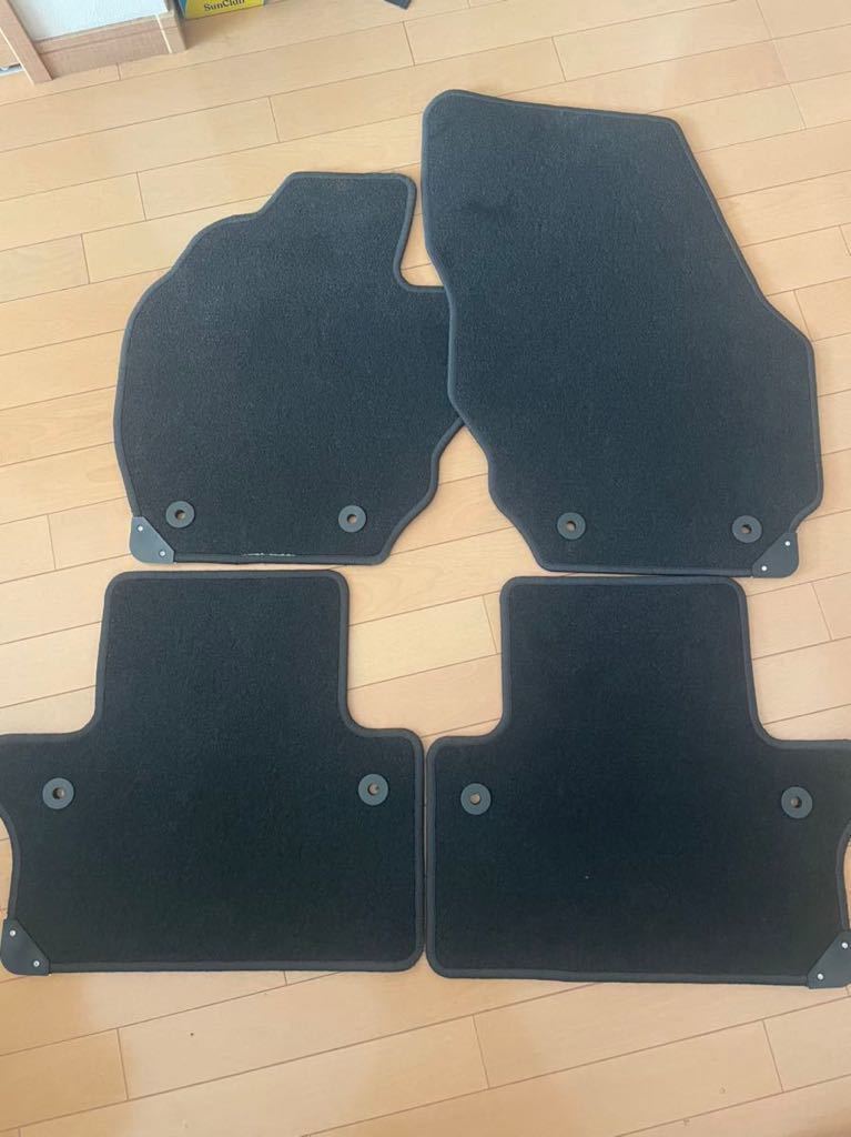 ★美品★ボルボ DBABB4164TW V70 25年式 純正フロアマット拍卖
