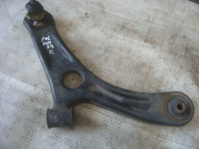 106 ワゴンR MH23S フロント 右 ロアアーム 運転席側拍卖