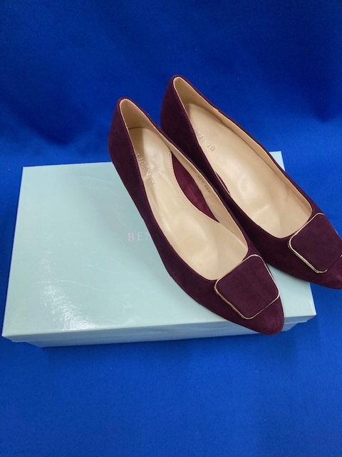 BENEBIS べネビス バックルパンプス 23.5cm WI 89882524拍卖