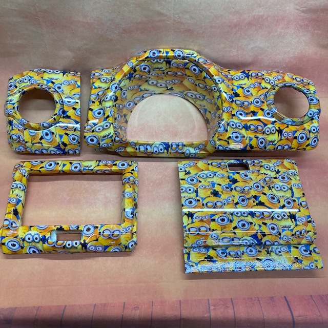 ☆★ MR31S MR41S スズキ ハスラー インパネパネル オーディオパネル メーター周りパネル類一式 minions柄 水圧転写 軽カスタム★☆拍卖