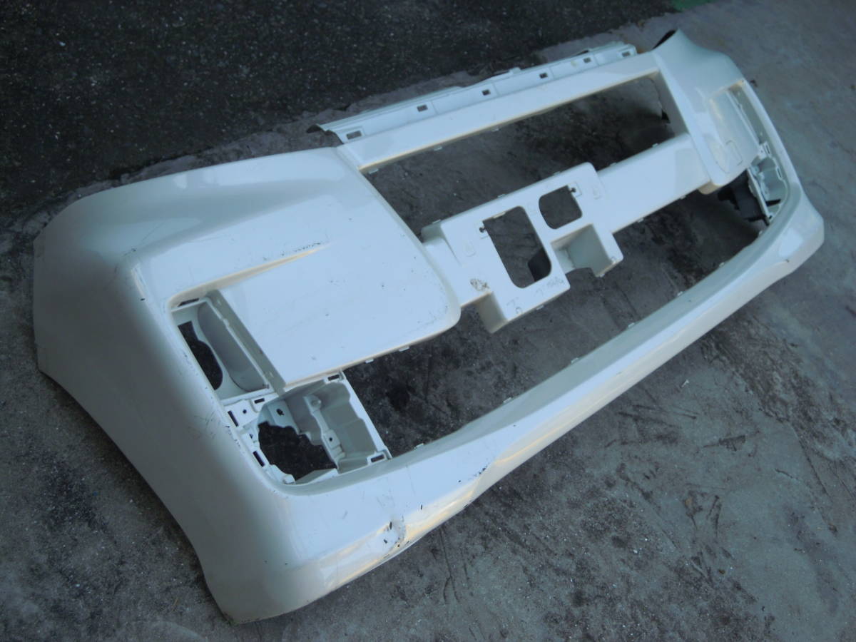 P LA100S ムーブカスタム 純正 フロントバンパー 後期 52119-B2C50拍卖