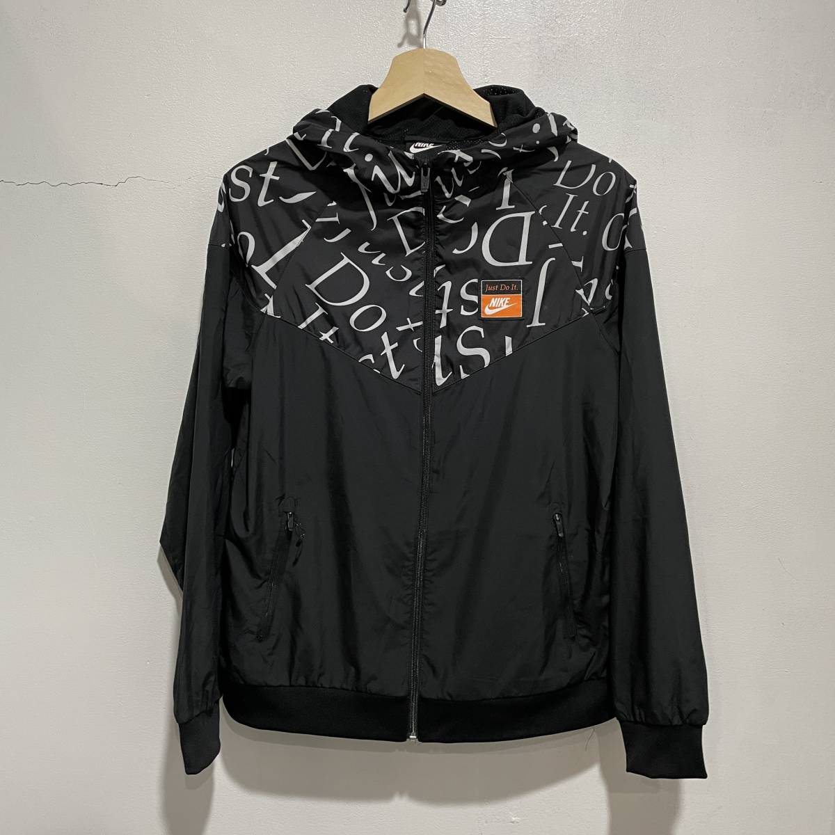 ☆送料無料☆NIKE☆ナイキ☆子供用☆切替ナイロンパーカー☆アメリカボーイズXL☆just do it☆黒☆J21拍卖