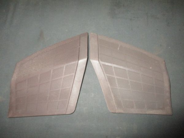 ■ベンツ W124 フロントスピーカーカバー 左右 中古 茶色 右ハンドル 1246802139 1246802239 部品取あり ダッシュボード ネット グリル ■拍卖