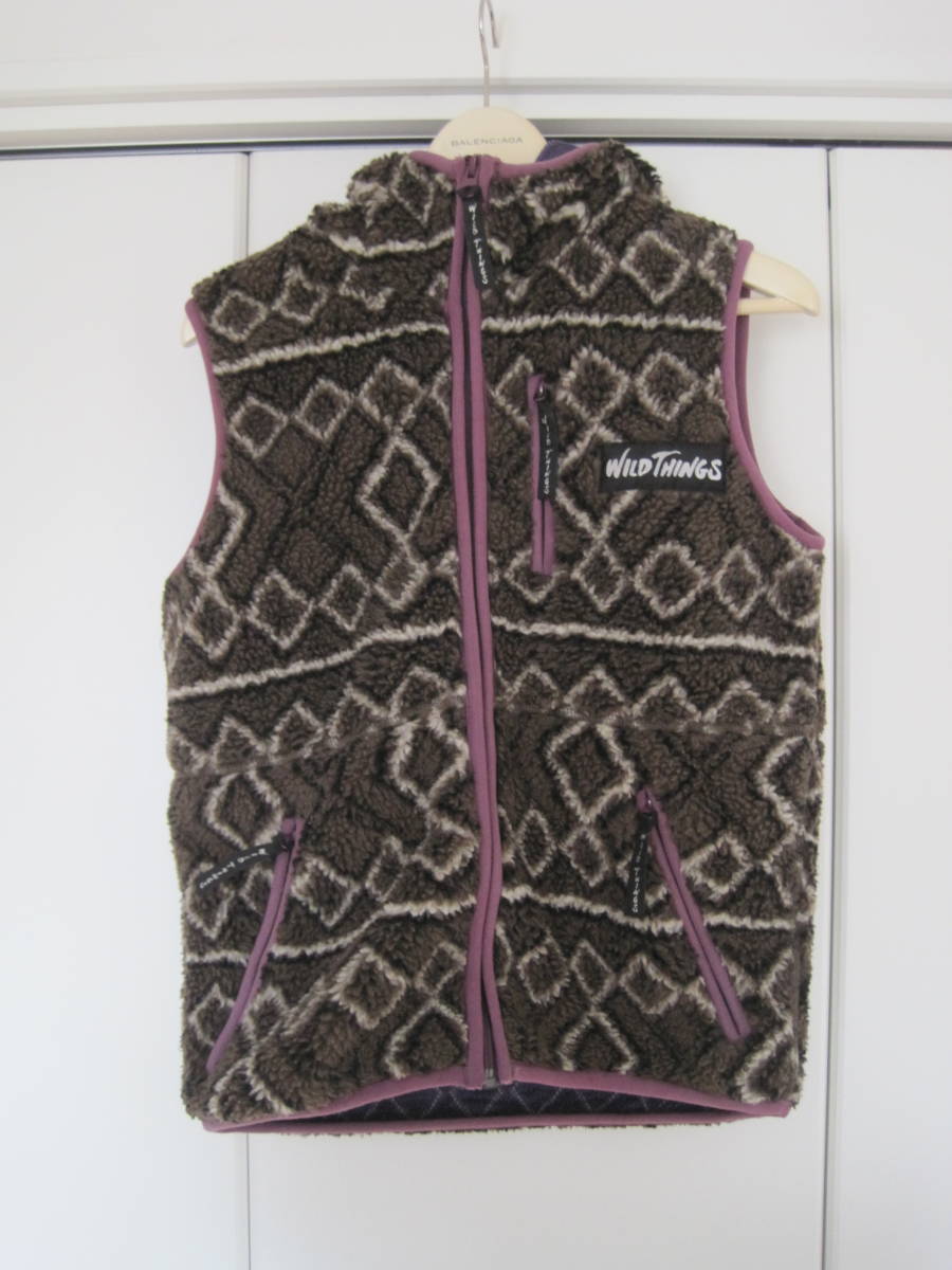 WILDTHINGS ワイルドシングス フード付きボアベスト XS ネペンテスっぽい柄です キッズにも拍卖