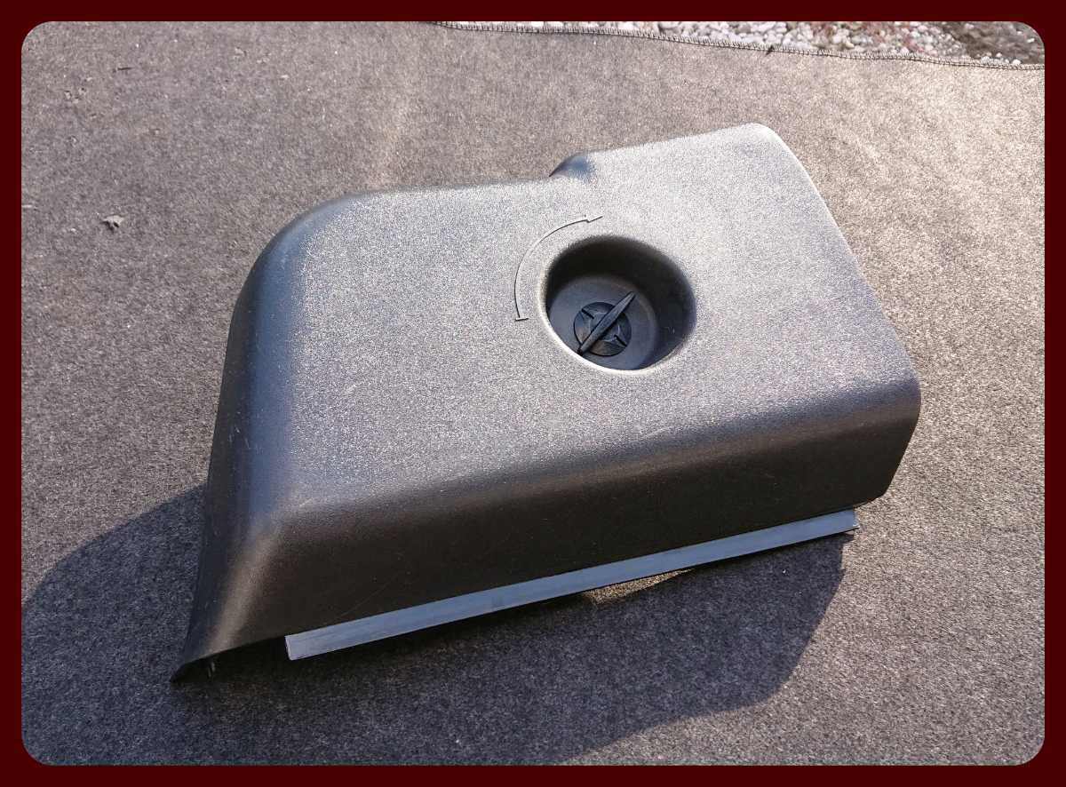 BMW E36 323i E-CB25 1997年 テールライト テールランプ 左 トリム カバー 51478122477 ws A-2900拍卖
