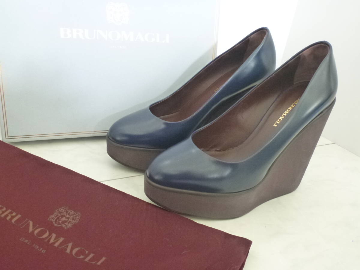 7.4万 超美品 BRUNOMAGLI(ブルーノマリ) 紺レザー×茶ウェッジソール パンプス 35 1/2 22.5拍卖
