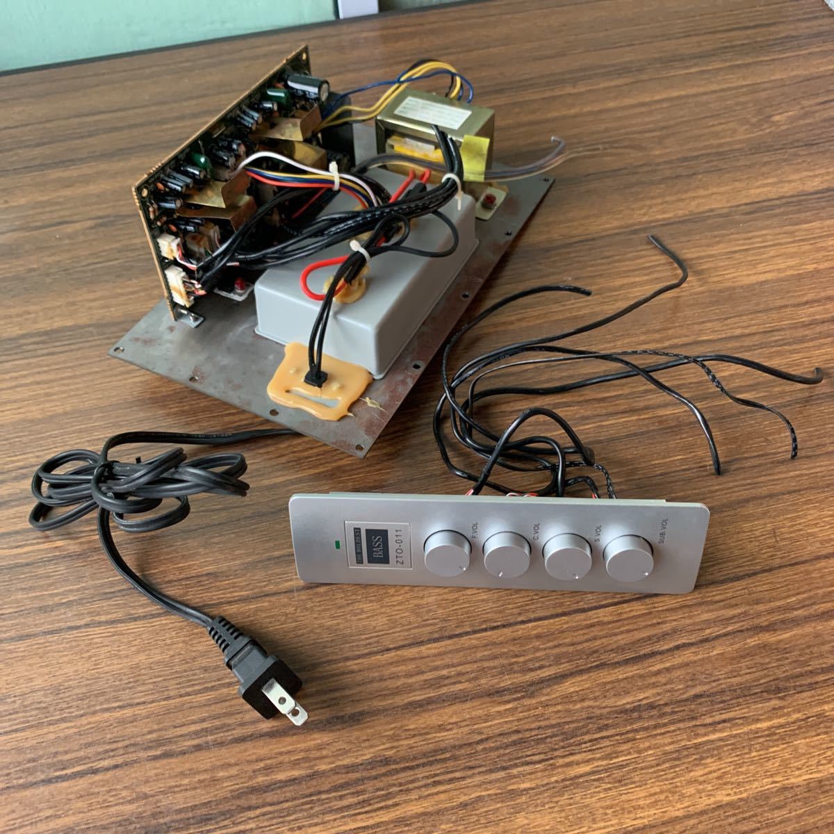 ホームシアター アンプ ジャンク品 5.1ch メーカー不明 部品取りや加工ベースなどに拍卖