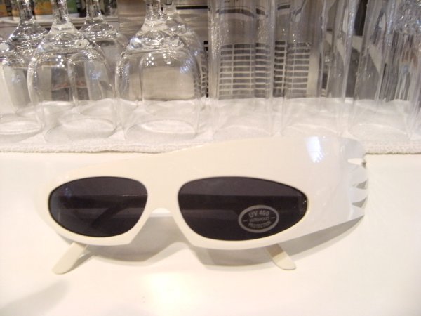 昭和レトロ★バブル全盛期 90年代★当時物 ボヘミアン モータウン サングラス★パンク ヤンキー アメ車 パーティー 仮装 マジシャン ロック拍卖