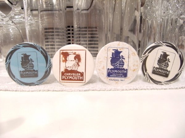 非売品★昭和レトロ★モパー 三菱自動車 ジープ プリムス ダッジ クライスラー 車 PLYMOUTH OWNERS CLUB バッジ★アメ車 MOPER JEEP DODGE拍卖