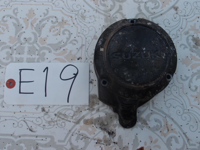 スズキ GSX400R エンジンカバー① 1台分解体部品多数出品中☆彡拍卖