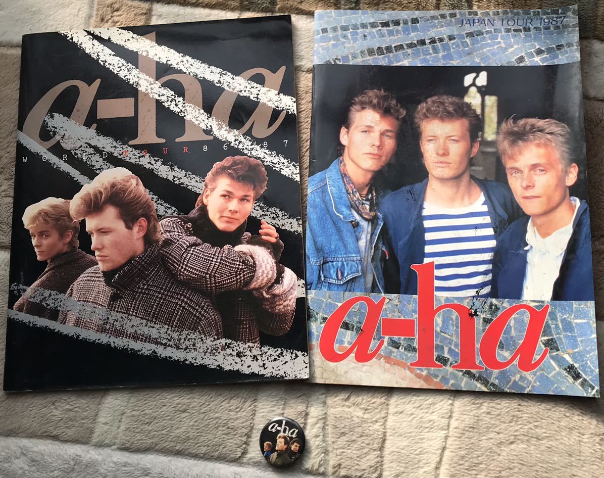 a-ha コンサートツアー 本 2冊とバッジ拍卖