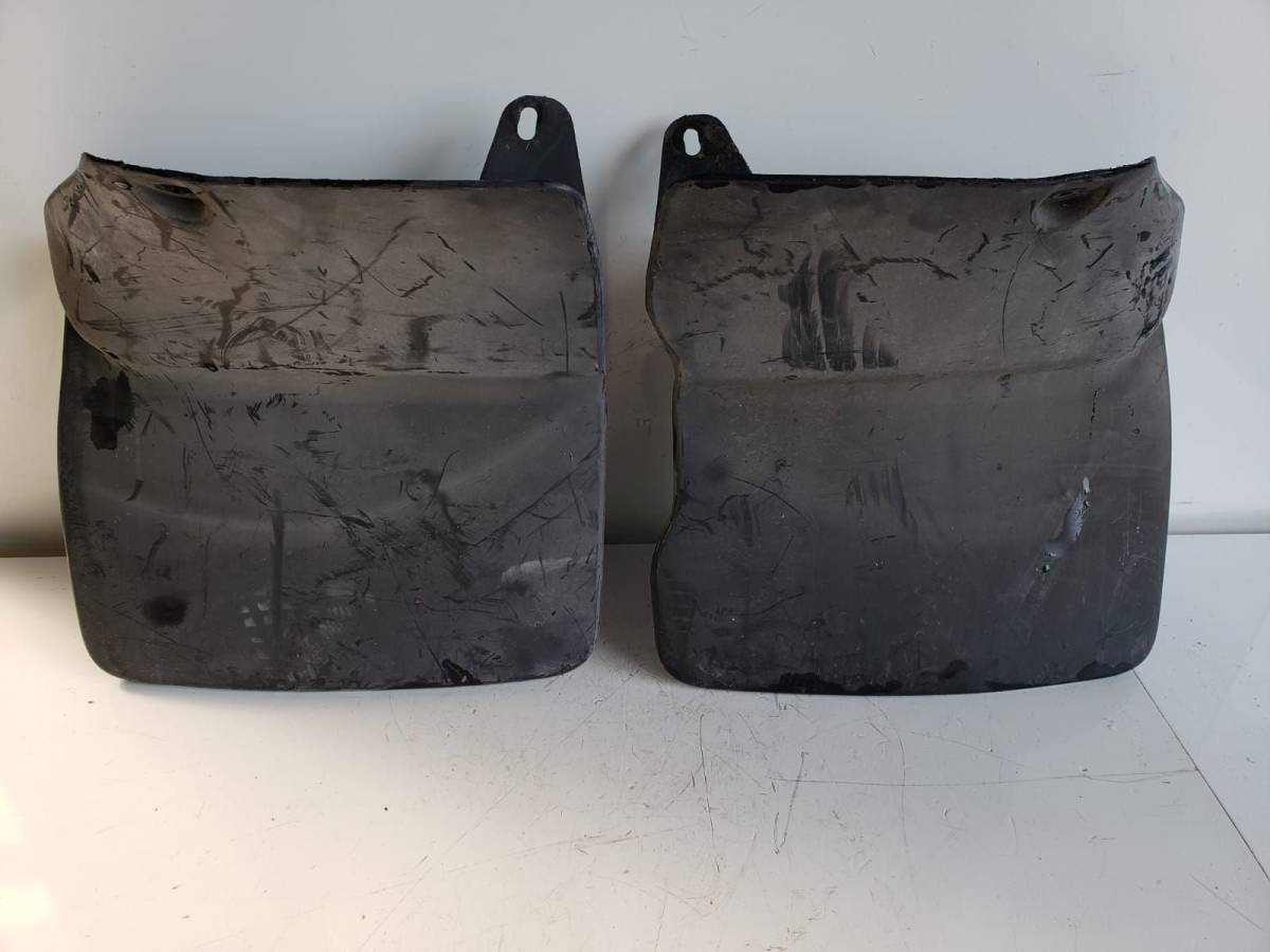 トヨタ ランドクルーザー100 HDJ101K リア 泥除け マッドガード 左右セット拍卖