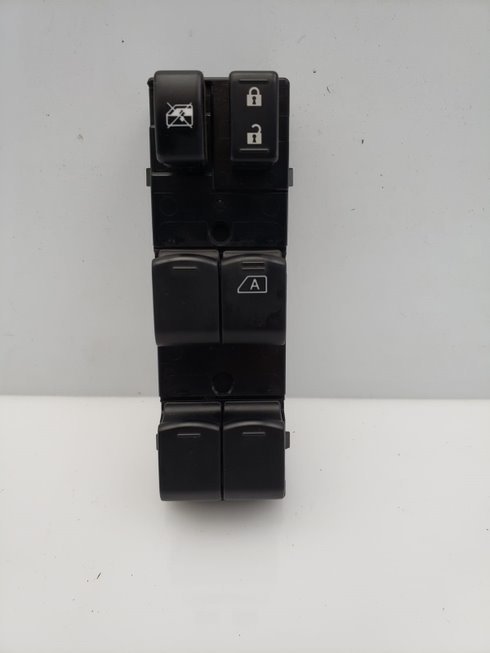 ニッサン ノート E12 右ドア スイッチ拍卖