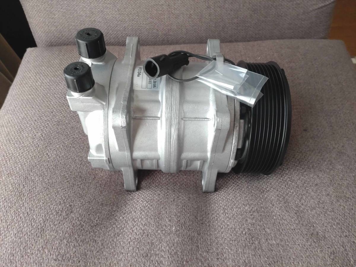 Fiat Panda 141 (フィアットパンダ141)伊インタークーリエ社 クーラー用コンプレッサー 再生修理品 新品同様拍卖