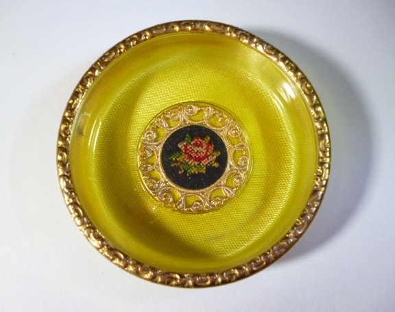 β プチポワン 小物入れ 小皿 β Petit Point プチポアン アクセサリー入れ ケース お皿 皿 トレイ ボウル拍卖