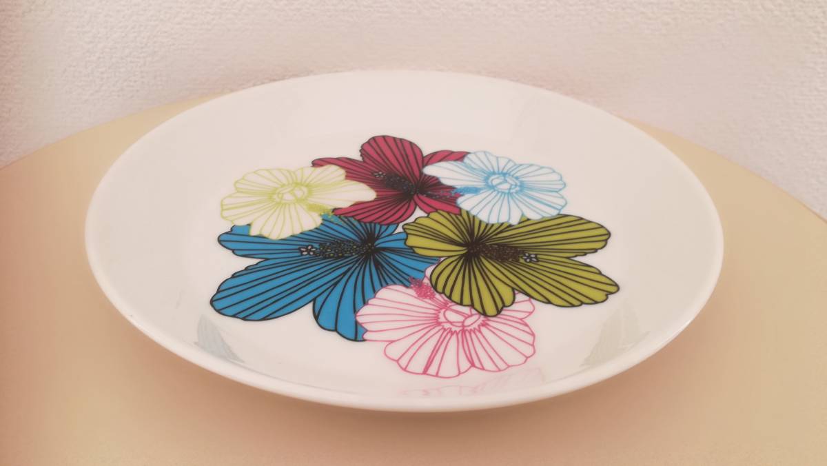 新品 アラビア ARABIA レイ Lei プレート 19㎝ 限定 廃盤 2013年 フィンレイソン拍卖