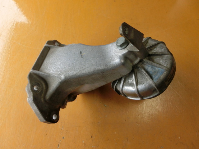 ビアノ マウント 左 平成16年 GH-639811 エンジン A1122235704 A6392410513 ベンツ 04y拍卖