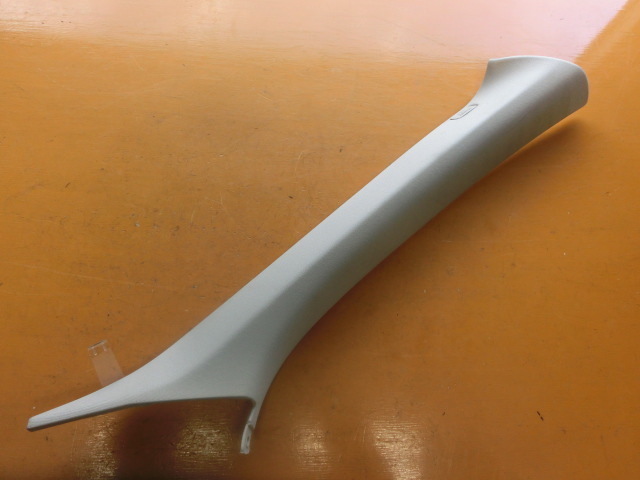 ボルボV40 右 ピラー トリム 平成27年 DBA-MB4154T フロント Aピラー 31102346 T3 2015y 2.9万km 拍卖