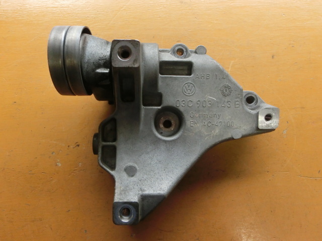 ゴルフ6 テンショナー 11y ヴァリアントDBA-1KCAV エアコン コンプレッサー ブラケット CAV 平成23年 12.4万km 拍卖