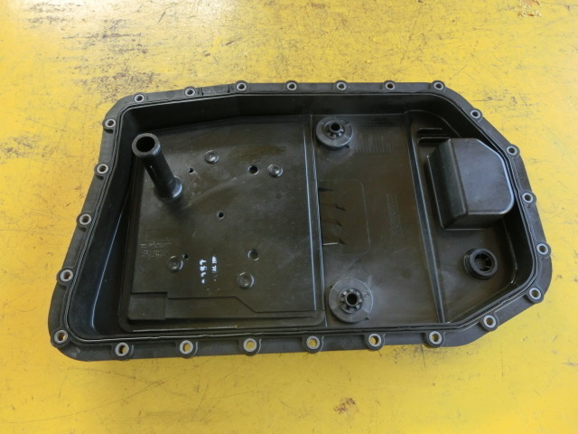 E90 ミッション オイルパン 平成19年 前期 ABA-VA20 320i BMW 07y 4ドア セダン拍卖