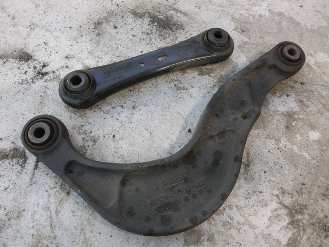 後期 V70 左 アッパー アーム 平成22年 DBA-BB5254W リア ボルボ 2010y ii拍卖