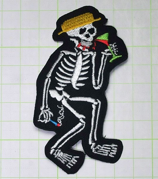 アイロンワッペン・パッチ カクテルを飲むスカル zq拍卖