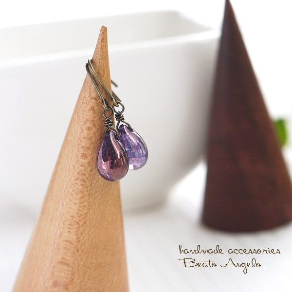 ◆+angelo+チェコドロップのプチピアス(p-426)LTPアメジスト AG 金古美 アンティーク チタン 樹脂 イヤリング拍卖