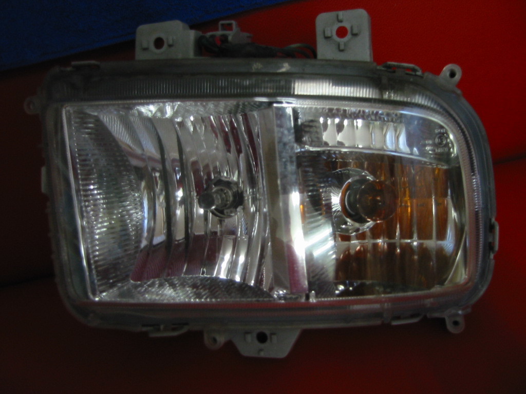 L175S 右 フォグランプ 格安で!拍卖