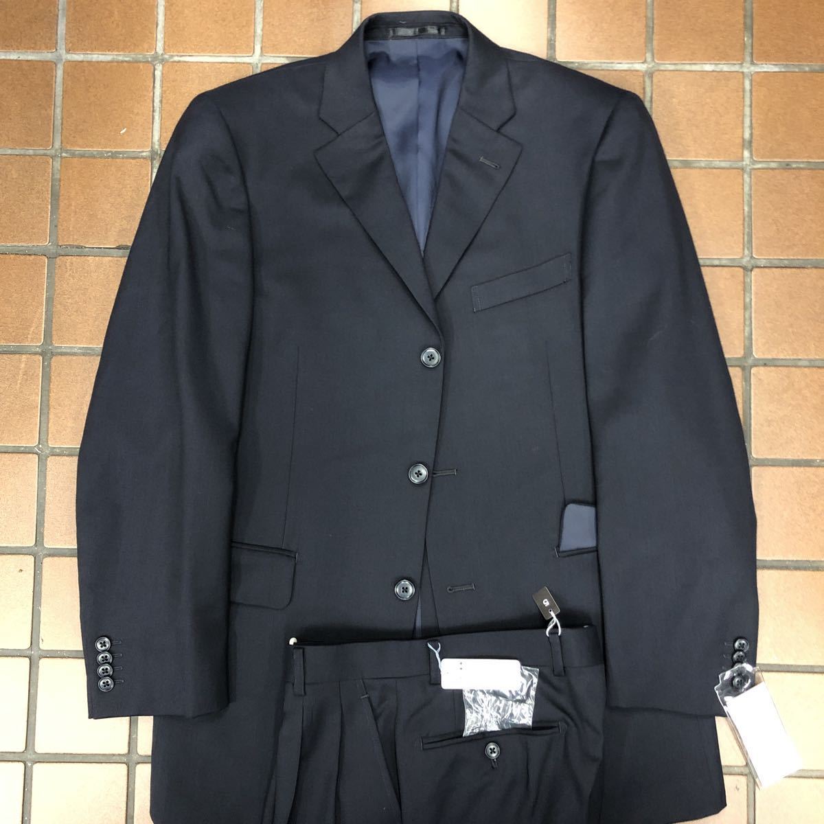 新品 未使用 激安 タグ付き ウール100% カネボウ シングルスーツ 濃紺 ネイビー サイズY5 サイドベンツ 2タック 高級サラサラ生地拍卖