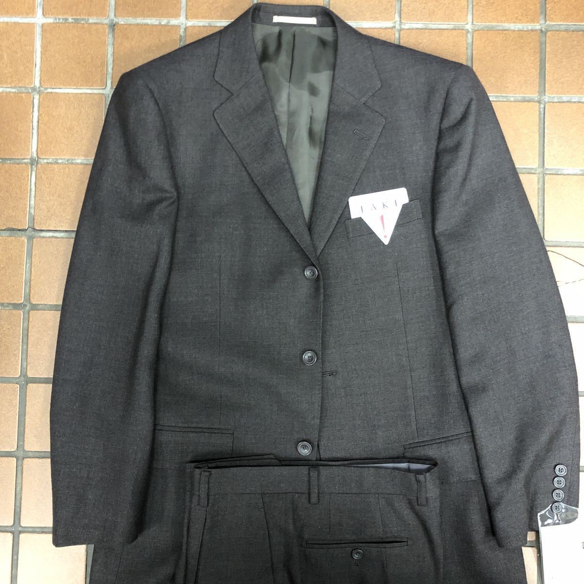 ヤフオク限定品/新品未使用/ウール95%/シングルスーツ/チャコールグレー/サイズYA8/2タック/センターベント/肉厚/台場仕立て/拍卖