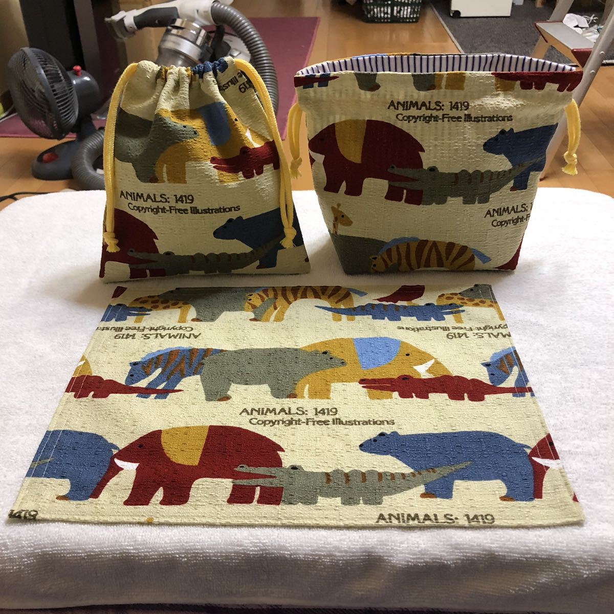 ランチョンマット 弁当袋 コップ袋 巾着袋 アニマル 3点セット D-19拍卖