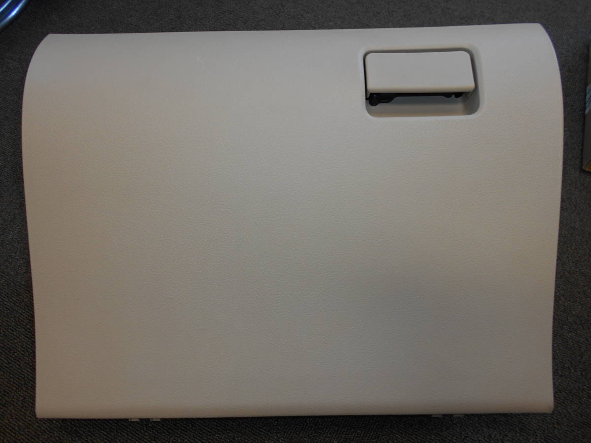 #43 未使用【TOYOTA】トヨタ アルファード 20系 グローブBOX拍卖