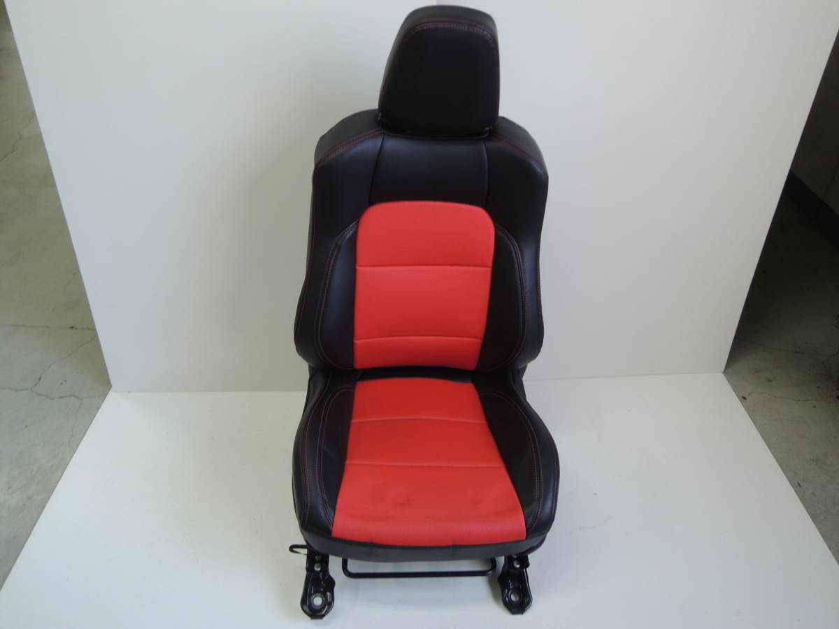 ・ DAA-ZVW30 プリウス G's 後期 純正 【左/L】フロント 助手席 シート レザーシートカバー 付き 黒×赤 赤ステッチ T-1112拍卖