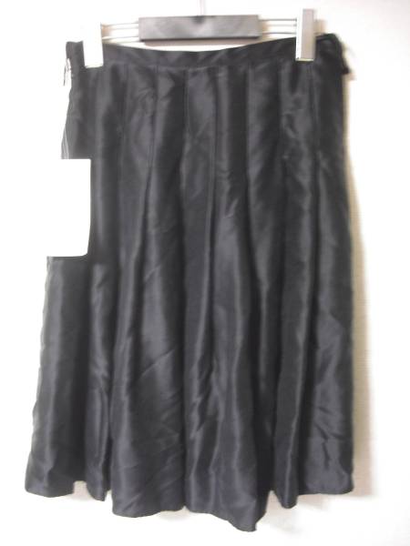 スカート:MK ミッシェル クラン サイズは38拍卖