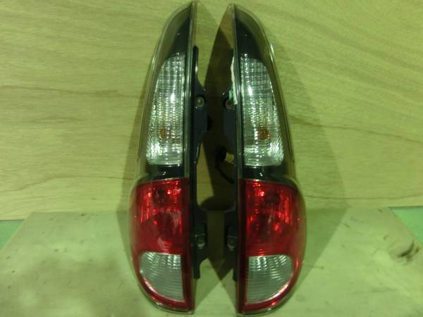 ★★★A700★★ モコ MG33S 純正 左右 テールライト 220-59233拍卖