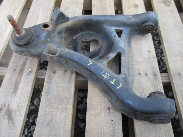 ★☆ 1988y リンカーン タウンカー Fr LH ロアアーム 中古部品 ☆拍卖