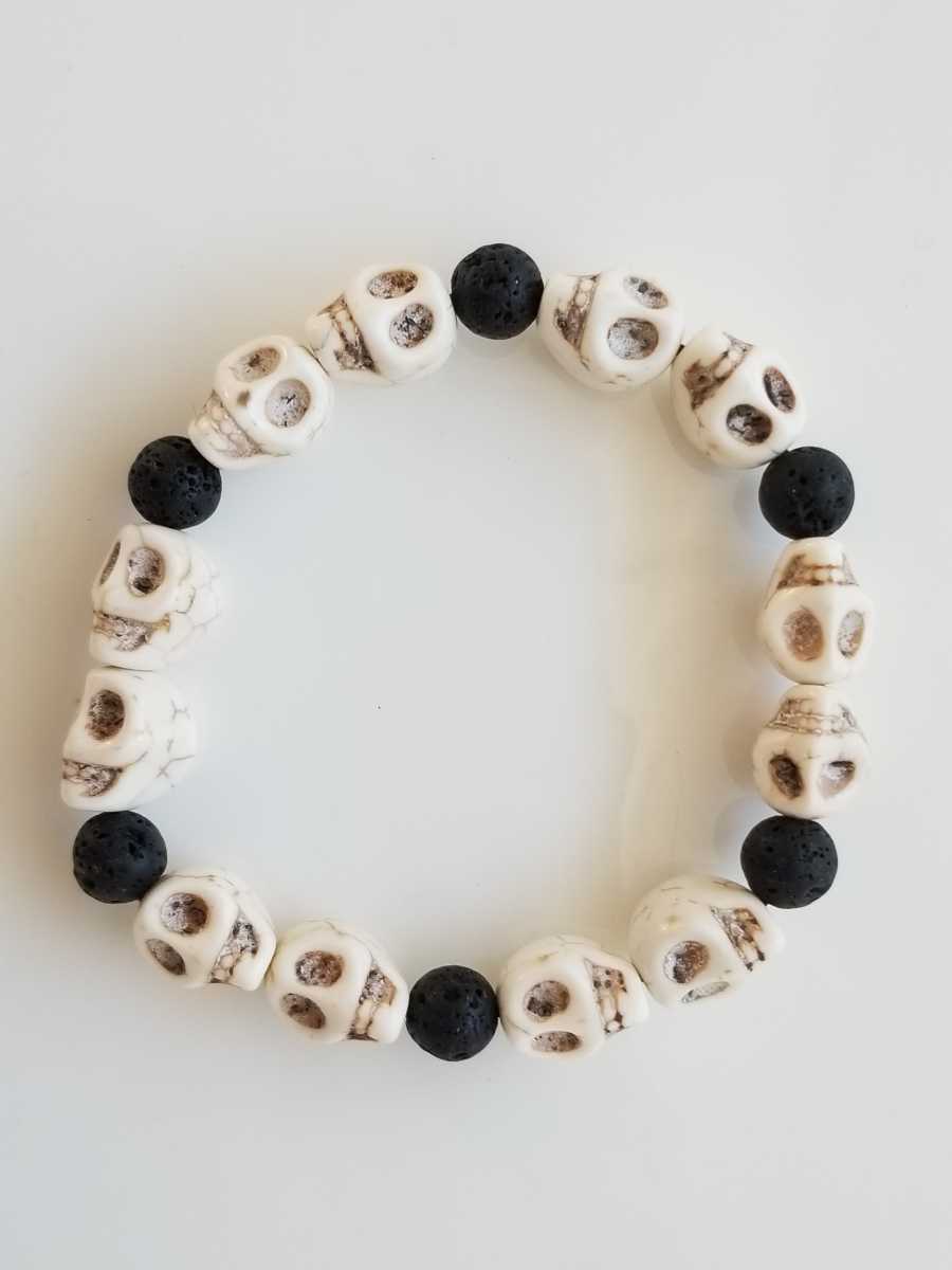 溶岩石とドクロ スカルのブレスレット拍卖