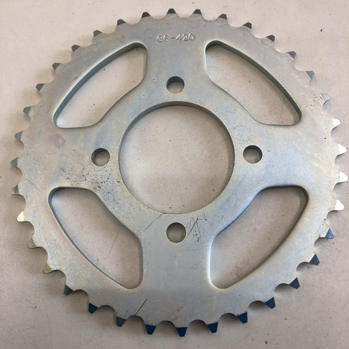 2-4360☆スズキ 純正 リアスプロケット 64511-22C00拍卖