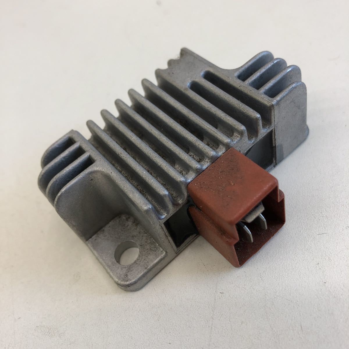 2-4499☆ヤマハ 純正 レクチファイア レギュレーター 52W-81960-60拍卖