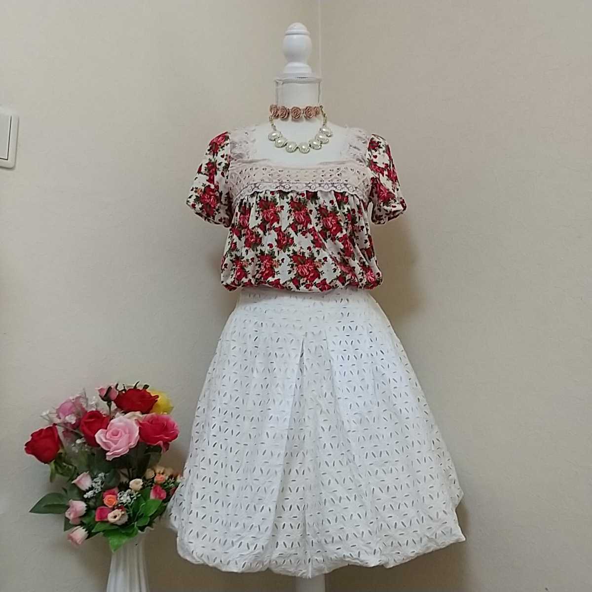 (新品)axesfemme&FOXEY レース飾りスクエアネック真っ赤なバラ柄トップスM 総花模様レースバルーンスカートサイズ38 2点コーディネート☆★拍卖
