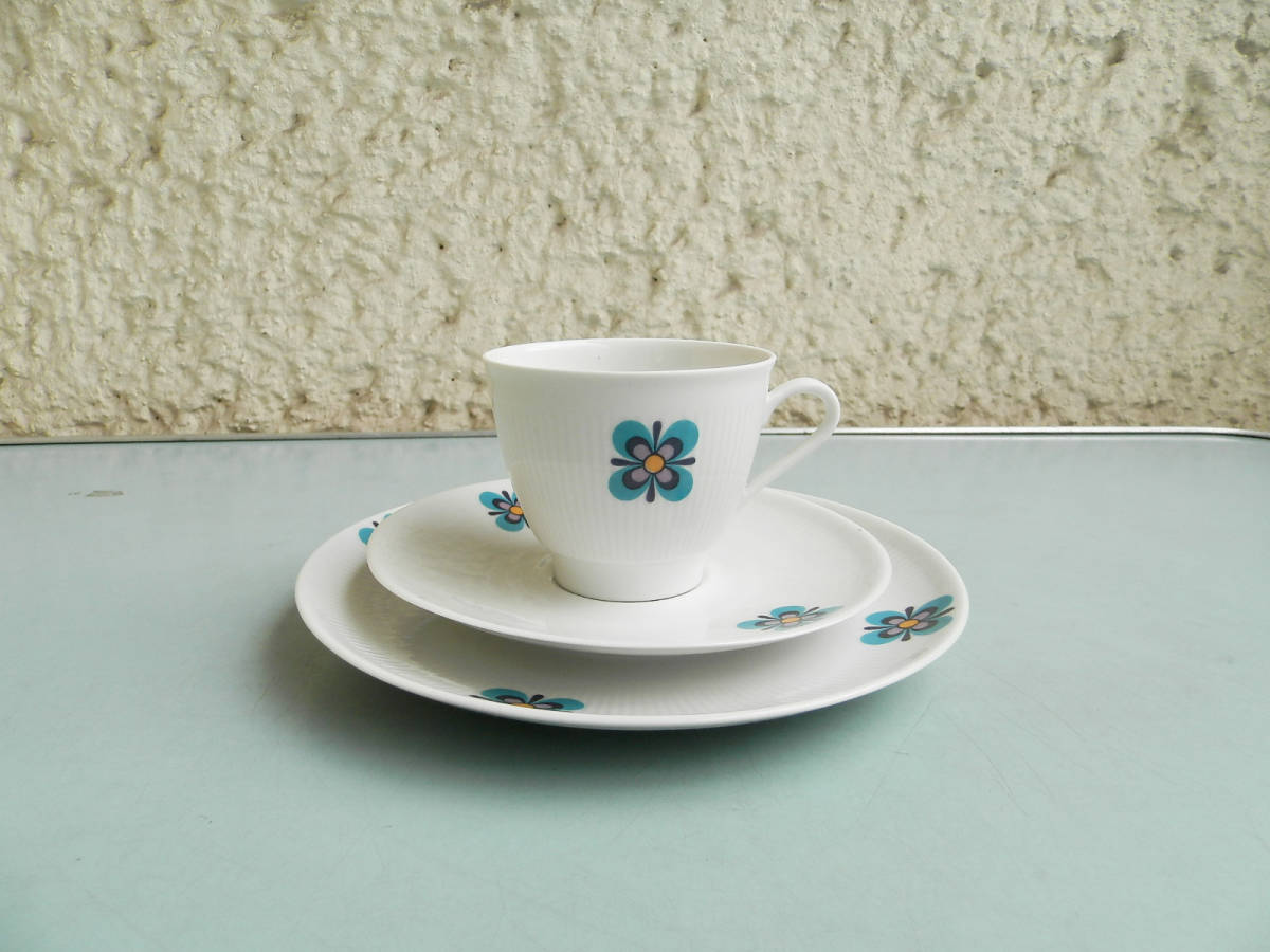 カップ&ソーサートリオ 3点セット Winterling 陶器 ドイツ ヴィンテージ 青 花柄 テーブルウエア キッチン拍卖