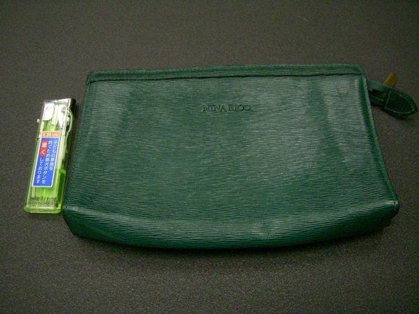 ★とちぎ屋!【NINA・RICCI】 ニナ・リッチ 化粧用ポーチ緑色。。。 ちょっと小脇に(^^)★拍卖