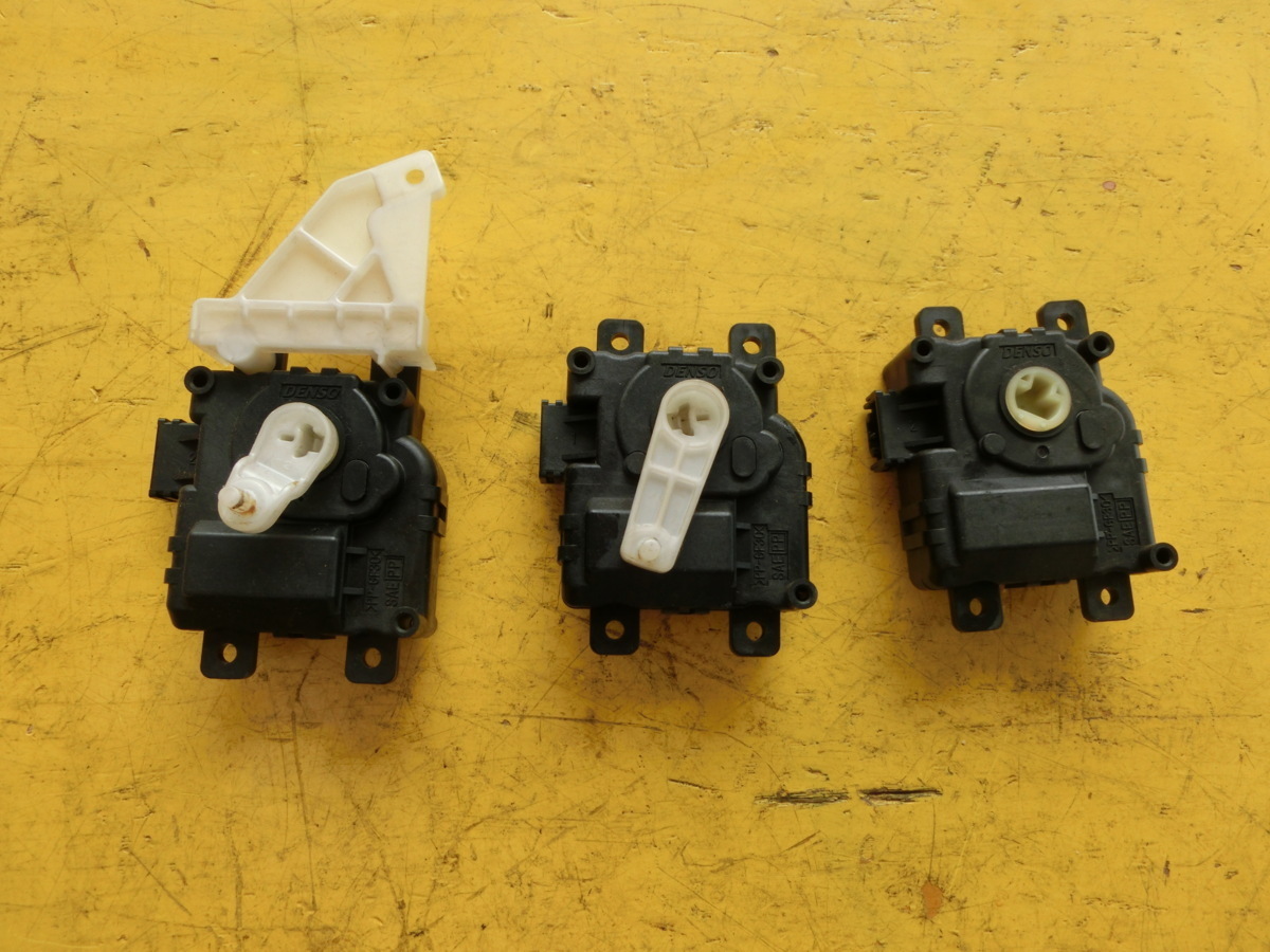 ★ムーヴ サーボ モーター 3個 平成26年 前期 DBA-LA150S エアコン 切り替え フラップ 113800-3500 カスタムX SA 15.6万km拍卖