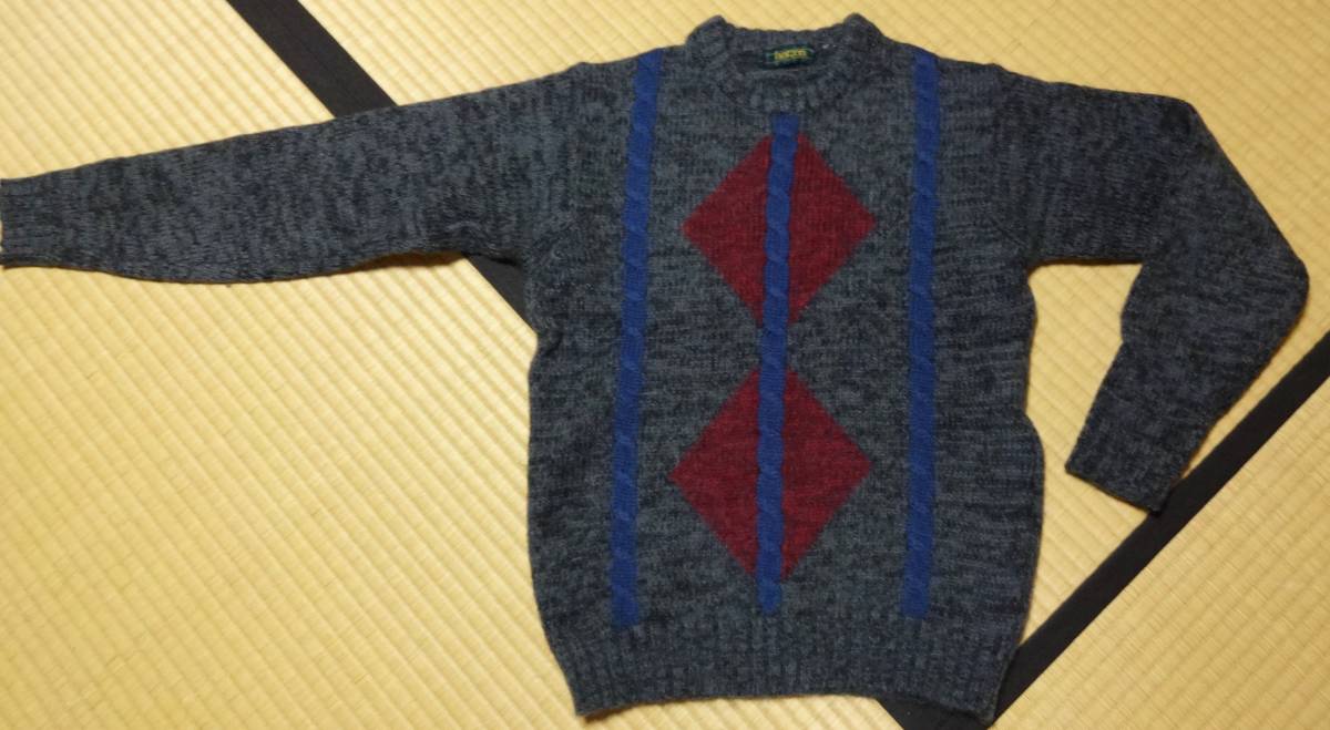 Jantzen、小杉産業㈱、濃灰色に小豆色のダイヤ模様と紺色の縄編みが入ったやや厚手の長袖セーター、サイズL拍卖